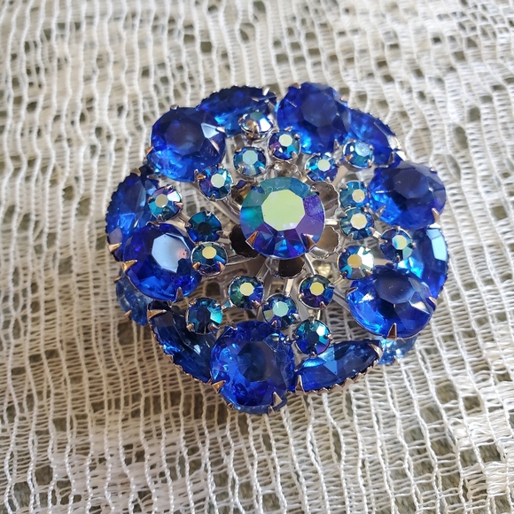 Vintage 1950s 3-D Blue Aurora Borealis Judy Lee Brooch - Picture 2 of 6